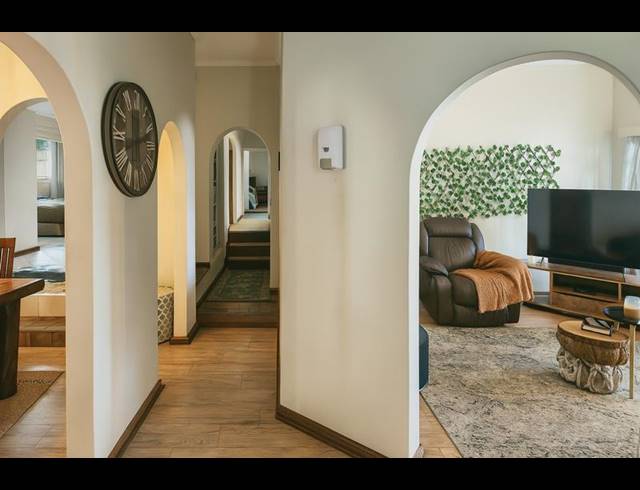 3 BEDROOM HOUSE FOR SALE IN CONSTANTIA PARK